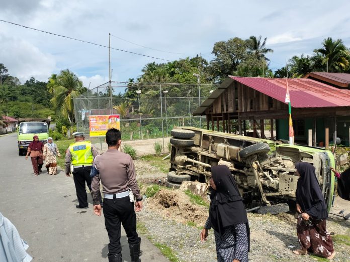 Sat Lantas Polres Simeulue Amankan Kecelakaan Lalu Lintas Tunggal di Simeulue Timur